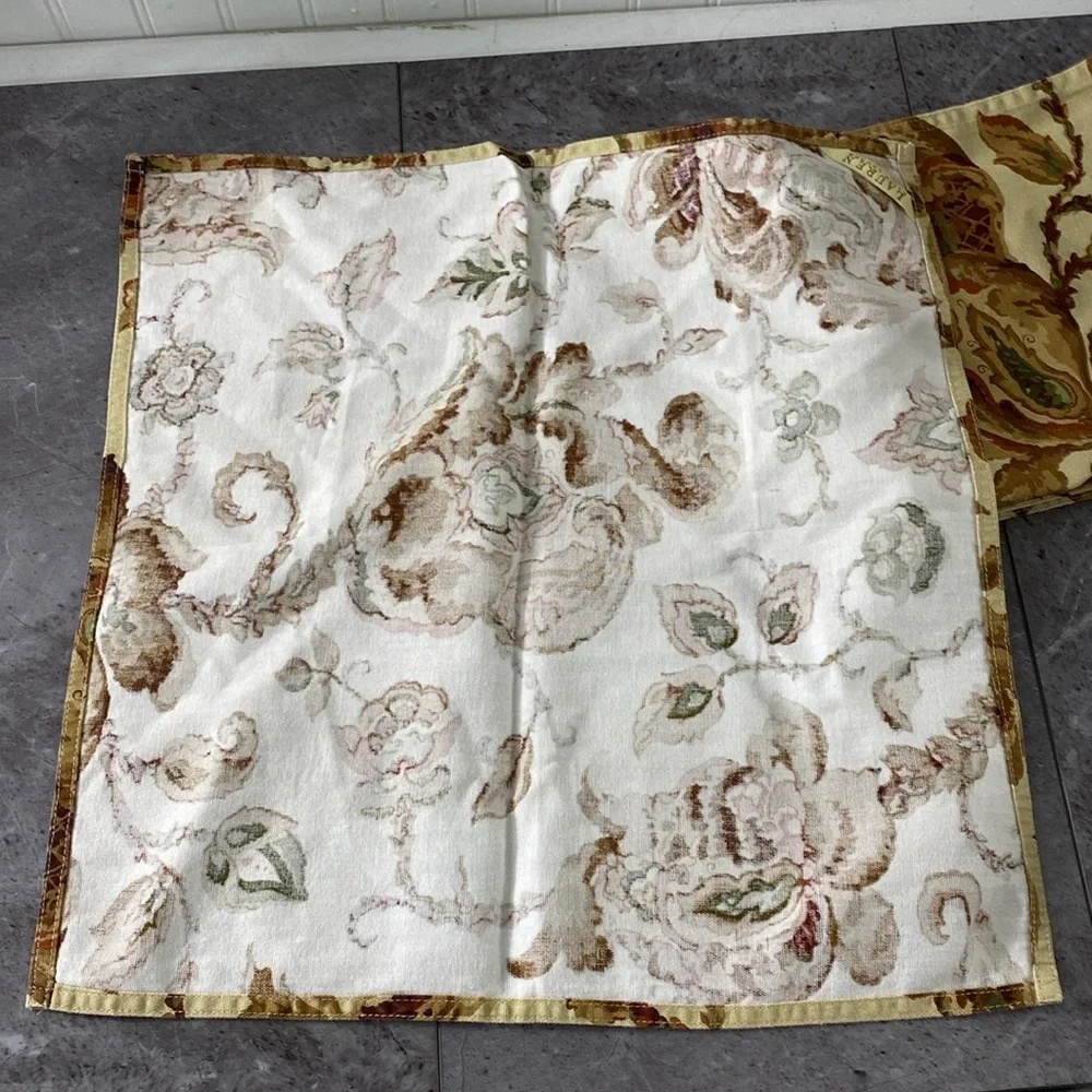 Lauren Ralph Lauren Placemats Medallian Floral Almond Buttery Yellow Table Linen